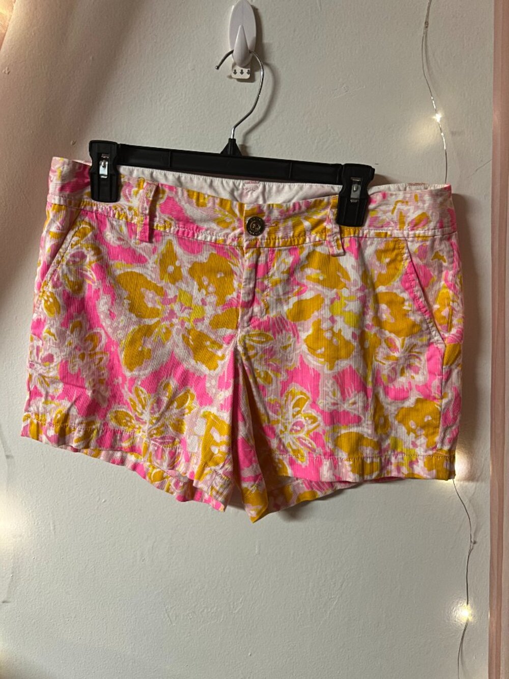 Lilly Pulitzer Callahan Shorts Women's Size 8 Pink Yellow Floral Print Flat Fron